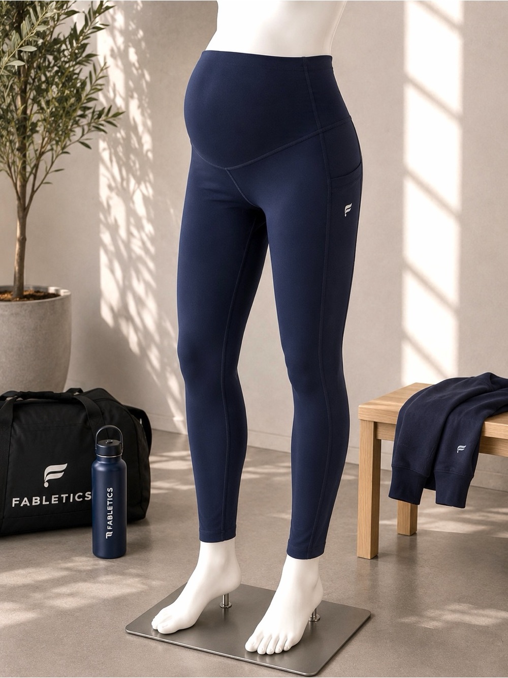 Fabletics Maternity High Rise Pocket Leggings Navy Large